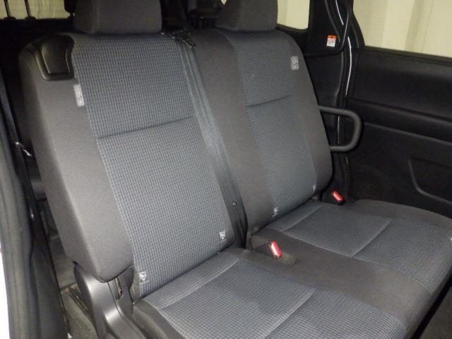 Toyota NOAH 2022 7923769-8