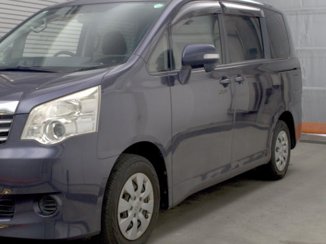 Toyota NOAH 2013 7923786-4
