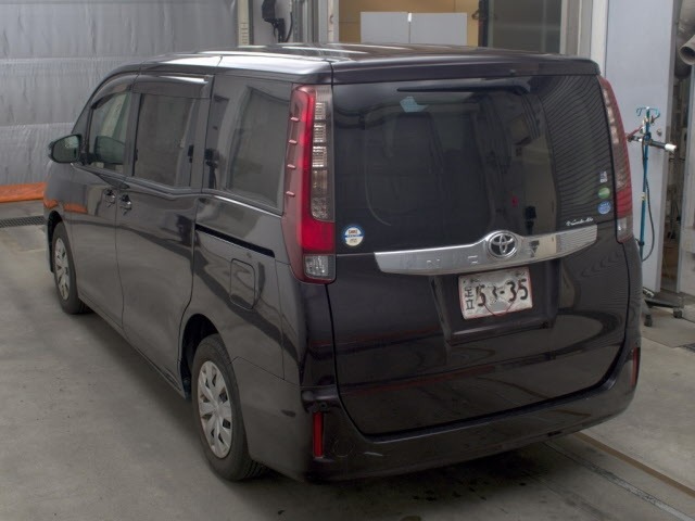 Toyota NOAH 2014 7923787-1
