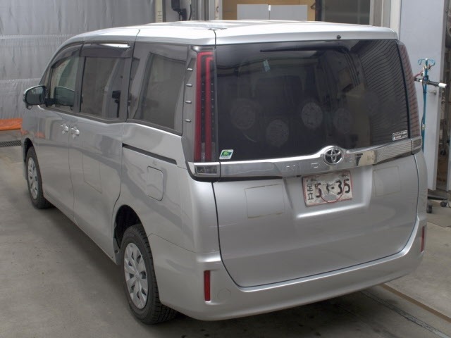 Toyota NOAH 2021 7923796-1