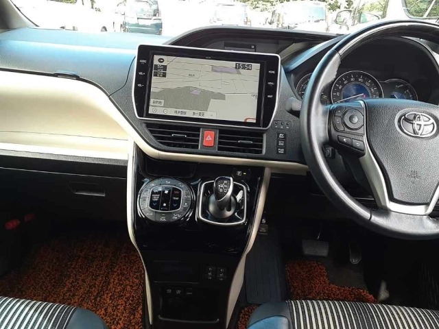 Toyota NOAH 2021 7923833-9