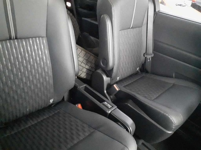 Toyota NOAH 2023 7923849-11