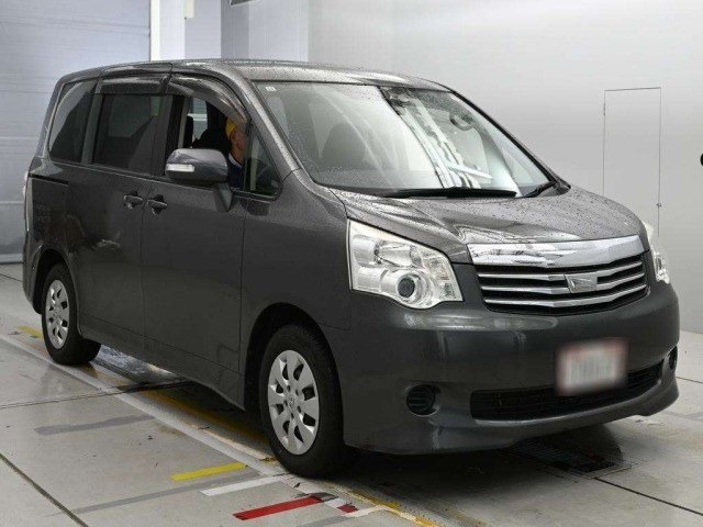 Toyota NOAH 2013 7923852-5