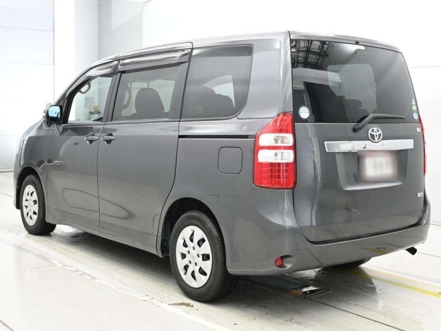 Toyota NOAH 2013 7923852-6