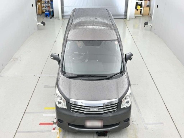 Toyota NOAH 2013 7923852-7