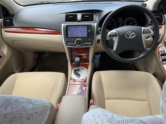 Toyota PREMIO 2014 7921946-2