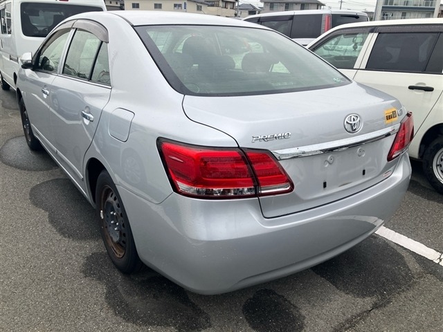Toyota PREMIO 2017 7921966-1