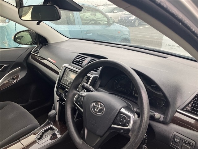 Toyota PREMIO 2017 7921966-3