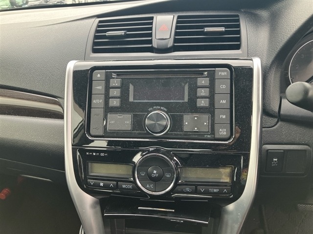 Toyota PREMIO 2017 7921966-4