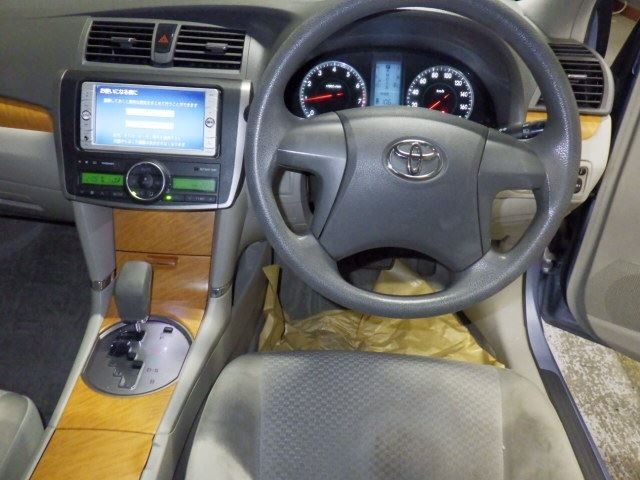 Toyota PREMIO 2009 7921970-4