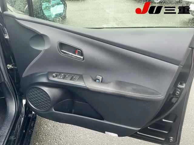 Toyota PRIUS PHV 2022 7923597-13
