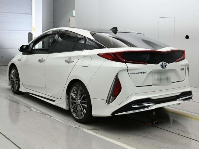 Toyota PRIUS PHV 2017 7923607-6