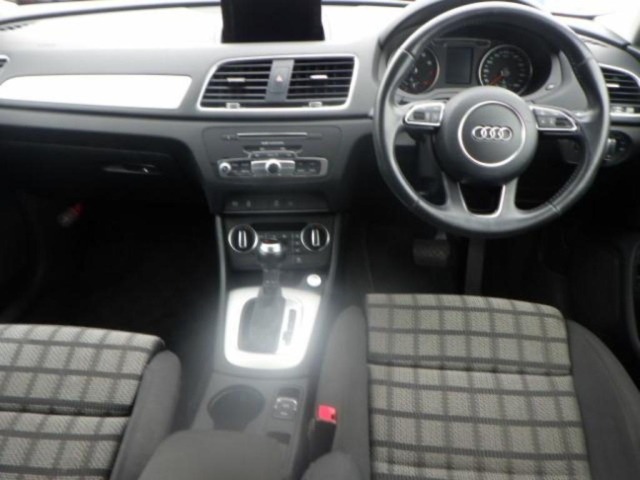 Audi Q3 2017 7907707-3