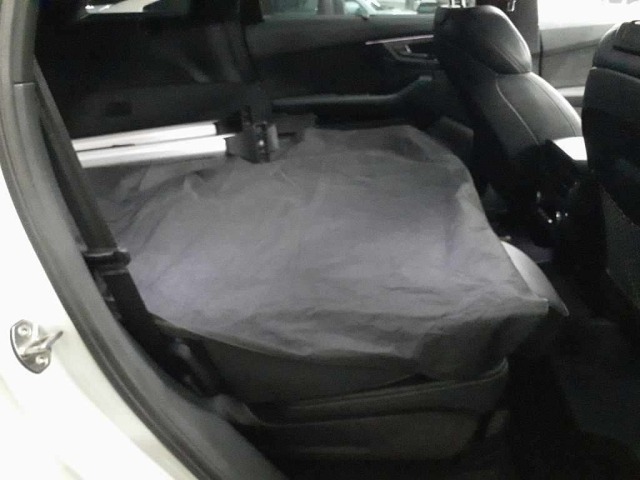Audi Q7 2019 7921465-10