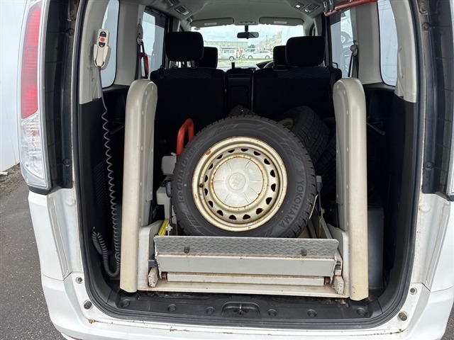 Nissan SERENA 2013 7924083-8