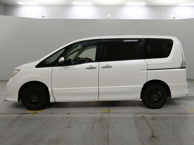 Nissan SERENA 2012 7924100-4