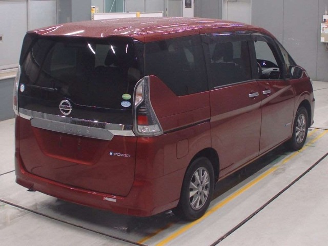 Nissan SERENA 2018 7924117-1