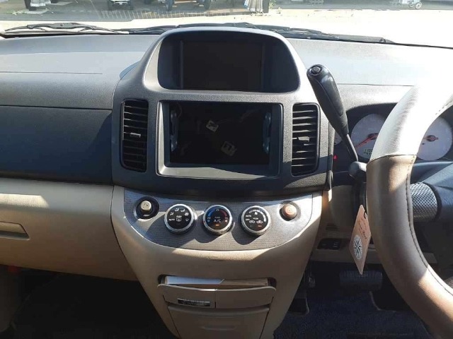Nissan SERENA 2004 7924126-9