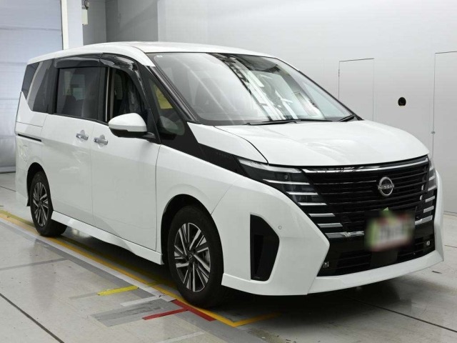 Nissan SERENA 2025 7924159-5