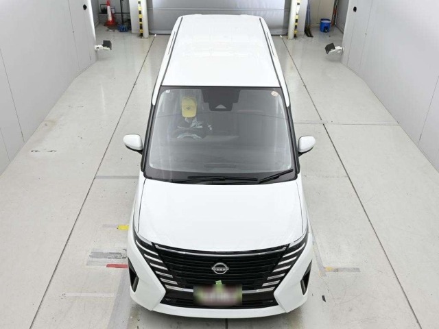 Nissan SERENA 2025 7924159-7