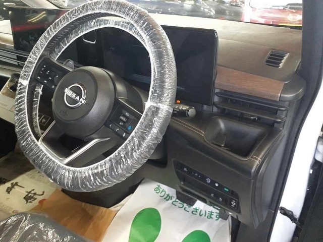 Nissan SERENA 2025 7924159-9
