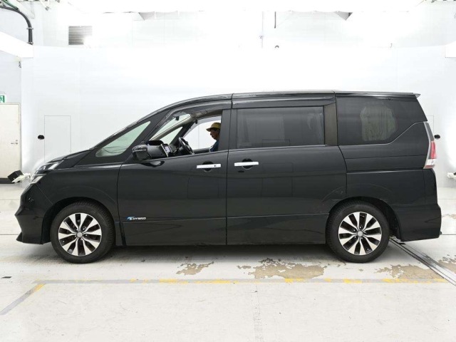Nissan SERENA 2018 7924173-4