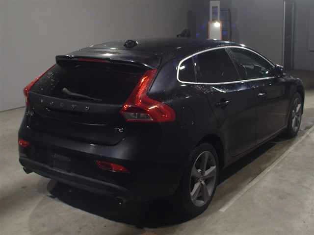 Volvo V40 2013 7910470-1