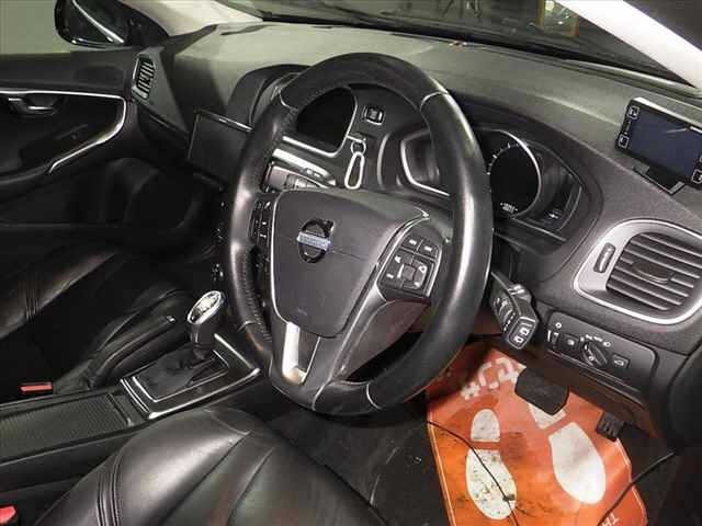 Volvo V40 2013 7910470-8