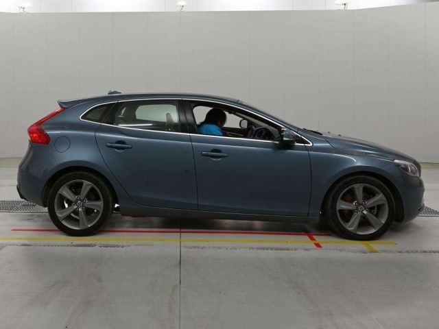 Volvo V40 2013 7910486-3