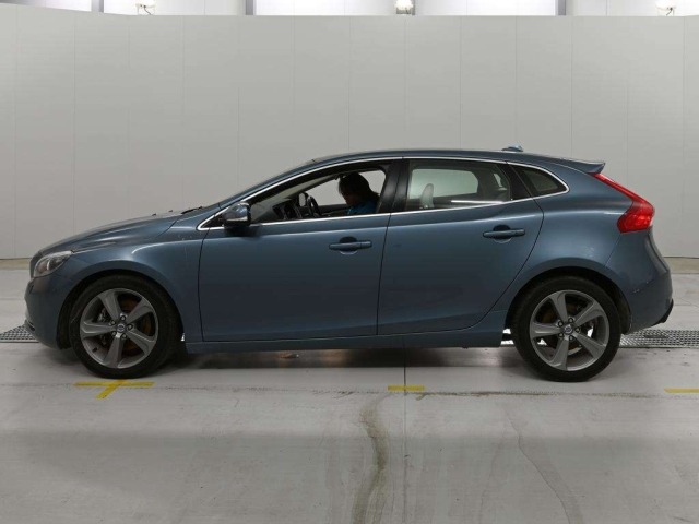 Volvo V40 2013 7910486-4