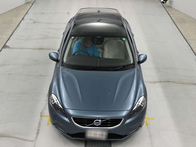 Volvo V40 2013 7910486-7