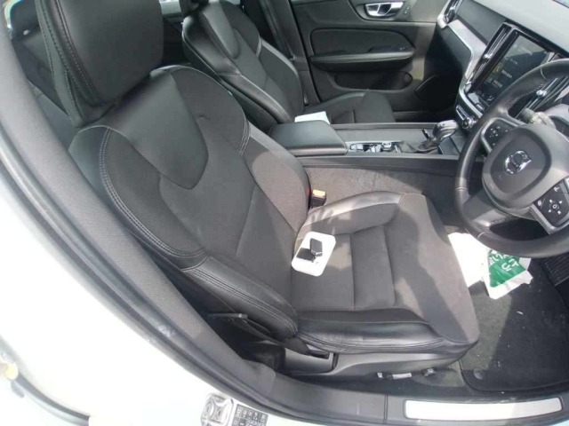 Volvo V60 2019 7918003-10