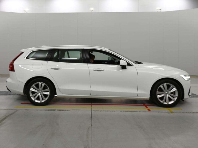 Volvo V60 2019 7918003-3