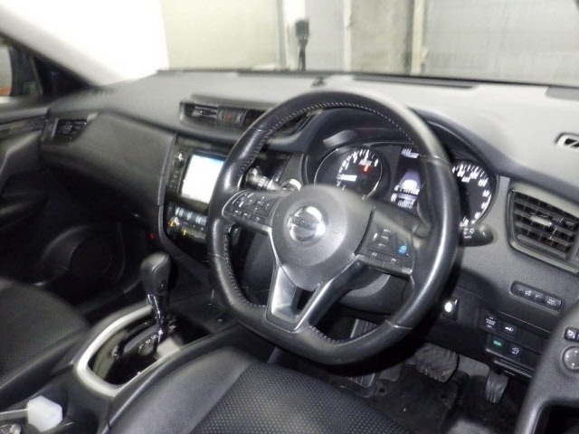 Nissan X-TRAIL 2017 7923888-3