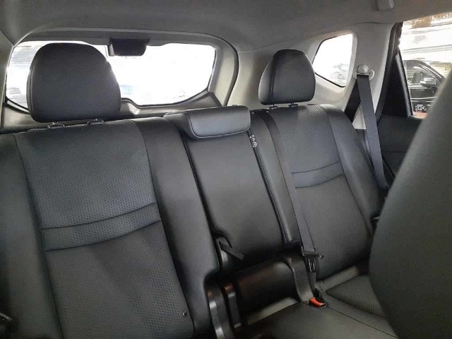 Nissan X-TRAIL 2017 7923932-11