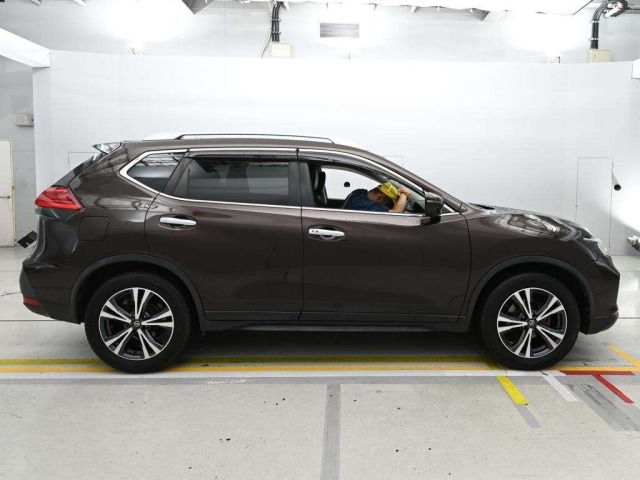Nissan X-TRAIL 2017 7923932-3