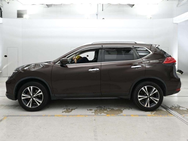 Nissan X-TRAIL 2017 7923932-4