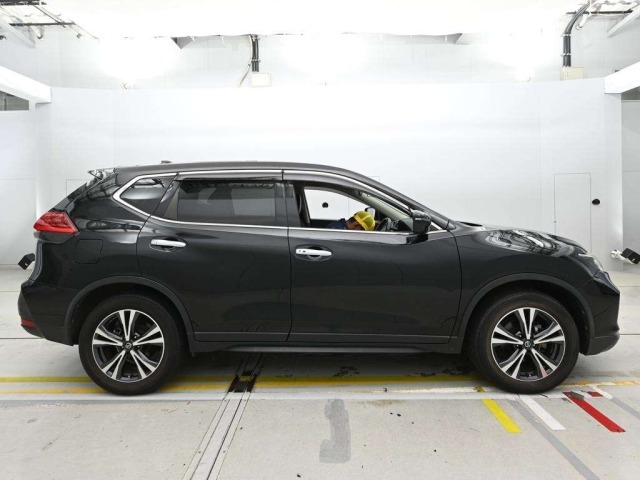Nissan X-TRAIL 2019 7923935-3