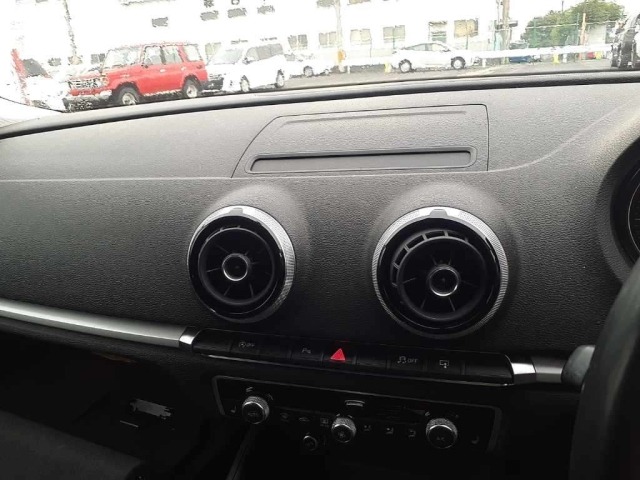 Audi A3 2015 7931368-12