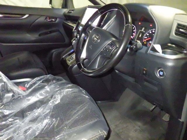 Toyota ALPHARD 2017 7927646-3
