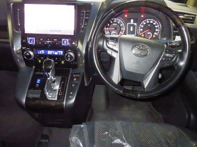 Toyota ALPHARD 2017 7927646-4