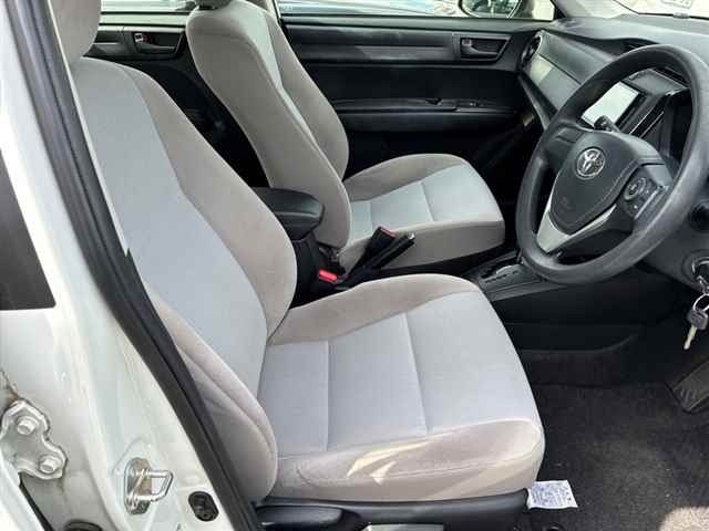 Toyota COROLLA AXIO 2016 7941809-7