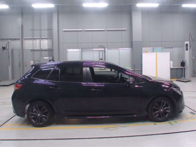Toyota COROLLA TOURING 2021 7931886-3