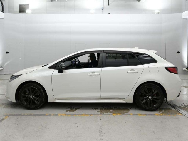 Toyota COROLLA TOURING 2022 7931894-4