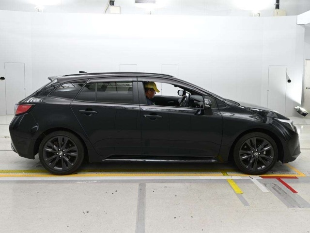 Toyota COROLLA TOURING 2023 7931904-3