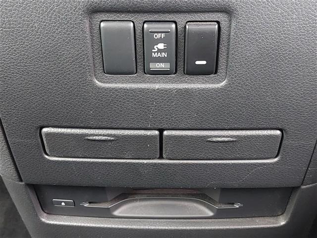 Nissan ELGRAND 2016 7945084-14