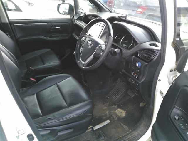 Toyota ESQUIRE 2015 7929429-3