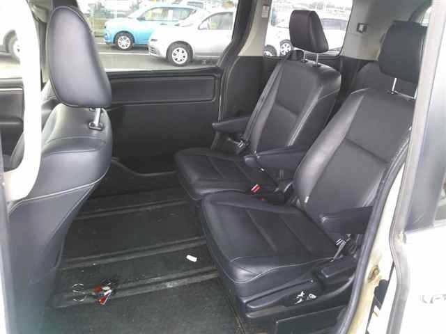 Toyota ESQUIRE 2015 7929429-9