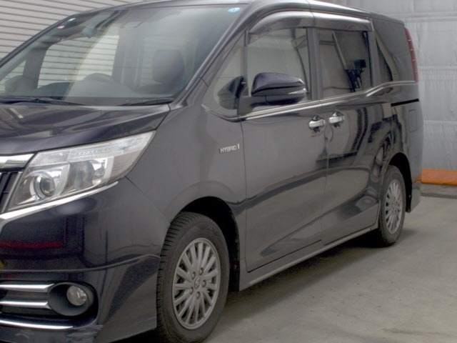 Toyota ESQUIRE 2017 7929438-4