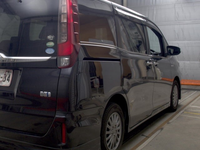 Toyota ESQUIRE 2017 7929438-5